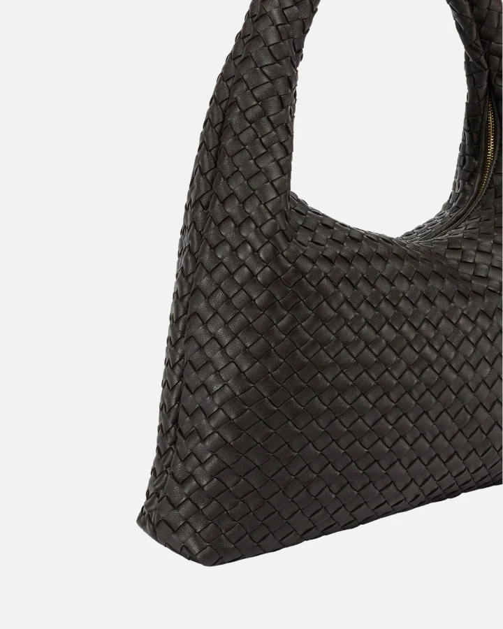 AMIE WEAVE | Café - Image 3
