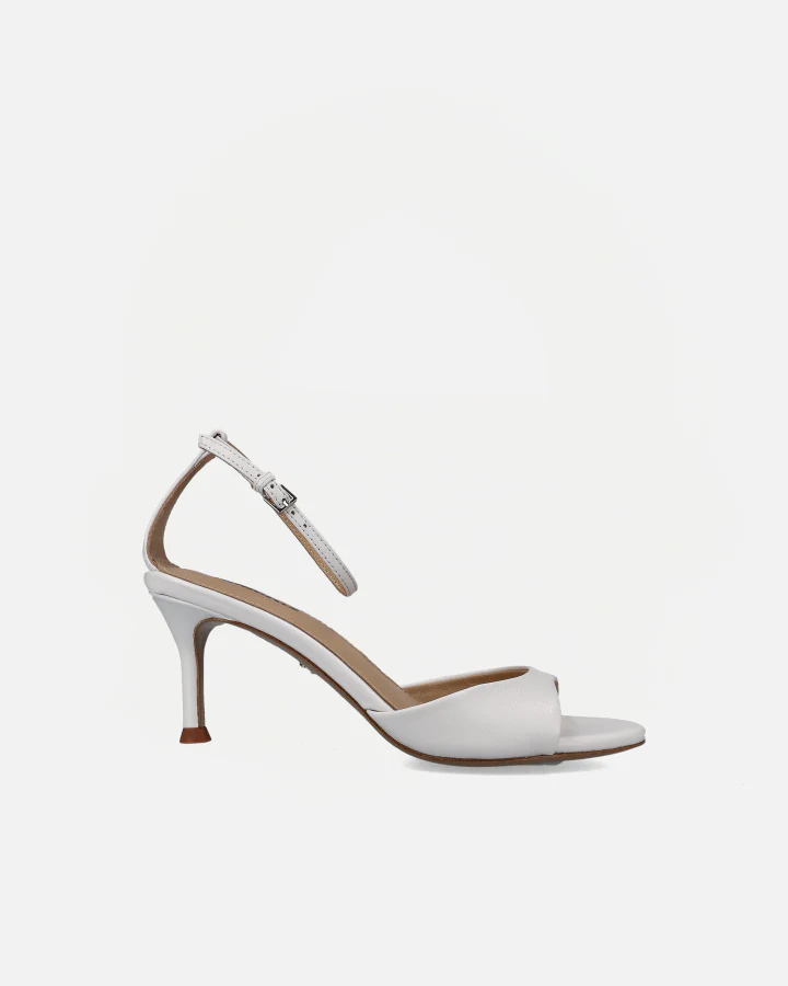 BRANDI | White