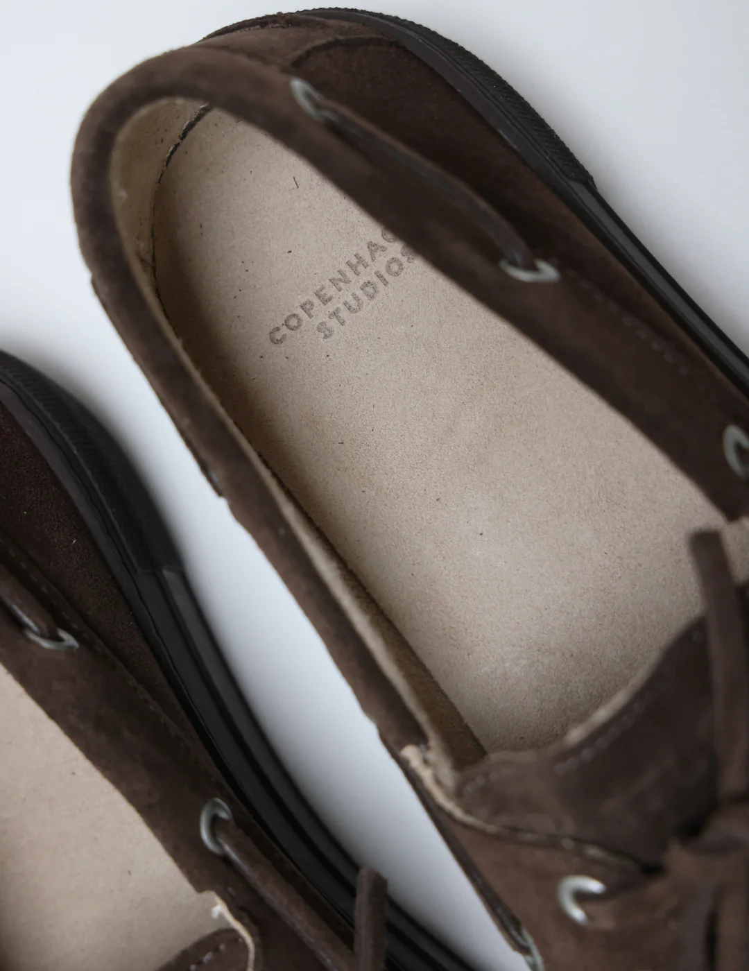 CPH177 | Suede Chocolate - Image 3