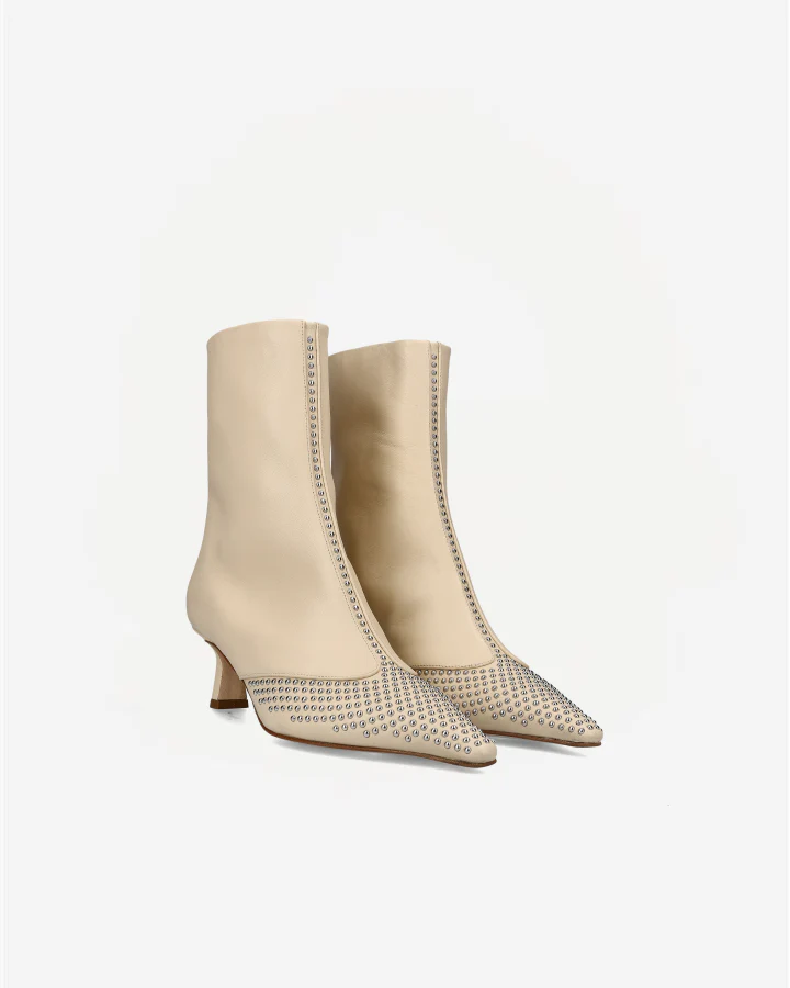 SILA MINI STUDS | Nappa Leather Creamy - Image 3