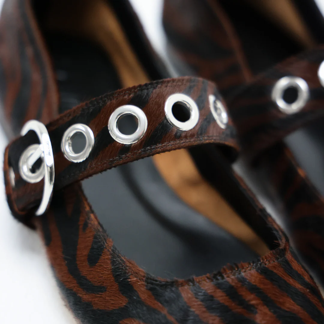 UMA EYELET | Moka Zebra - Image 6