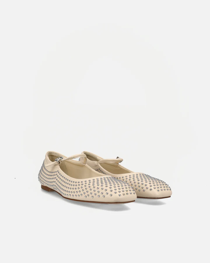 UMA MINI STUDS | Nappa Leather Creamy - Image 3